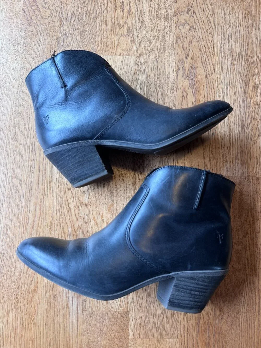 Frye Jennifer Black Leather Booties Size 8M